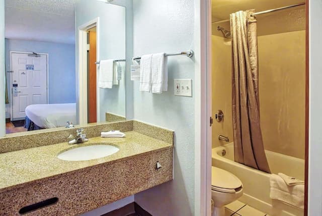 Standard Room, 2 Double Beds, Non Smoking