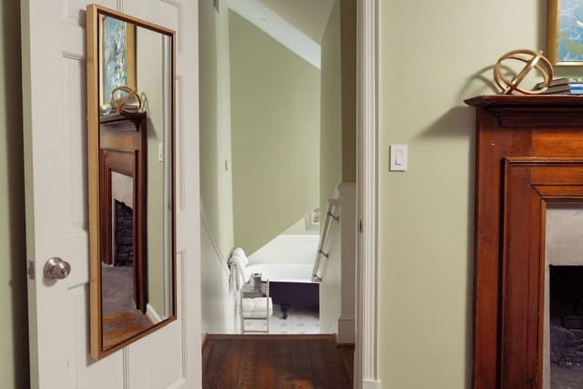 Manor House Room
