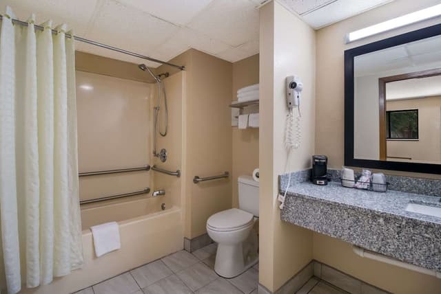 Room, 2 Double Beds, Accessible, Non Smoking (Upgrade)