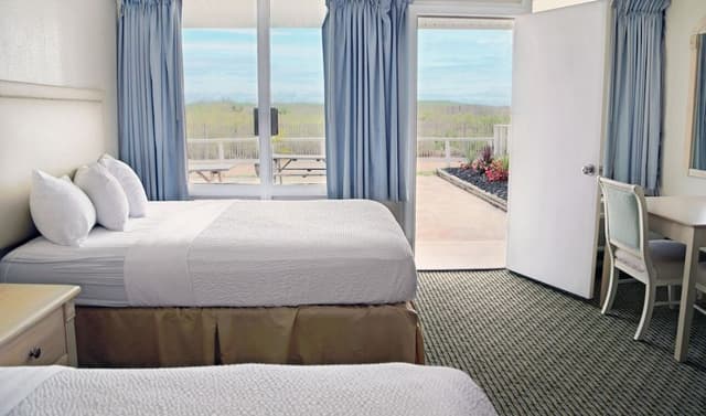 Standard Room, 2 Double Beds, Beachfront