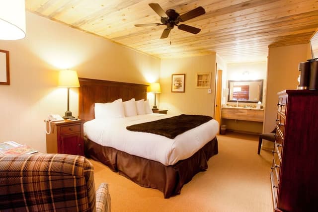 Signature Room, 1 King Bed