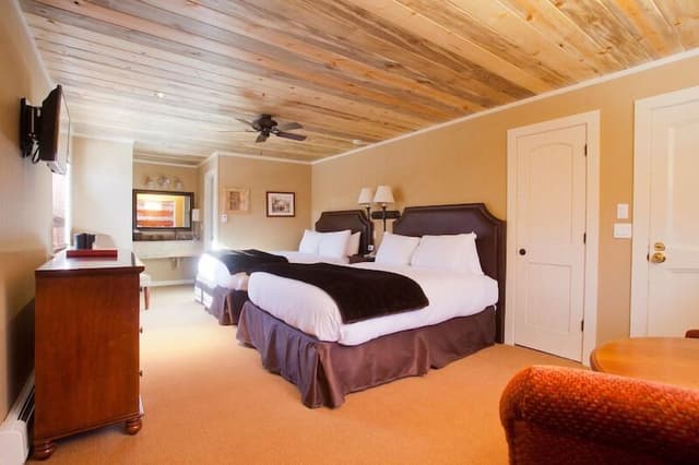 Signature Room, 2 Queen Beds