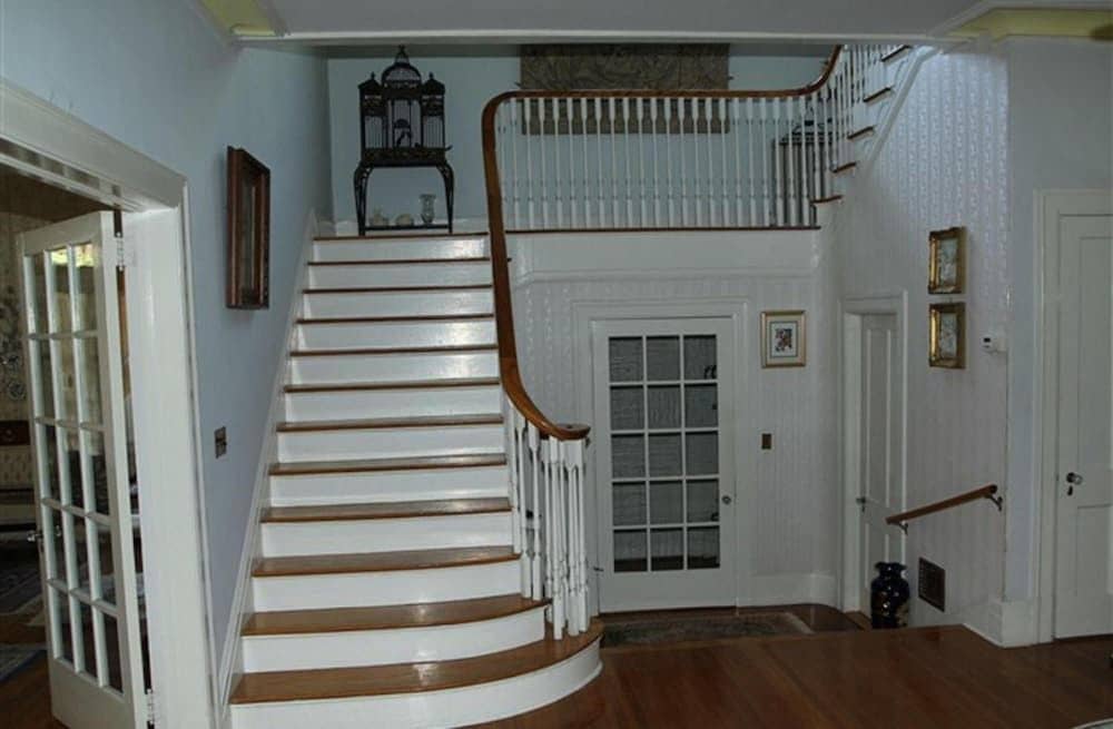 Angie's B&B Angie's B&B
