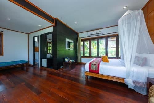 Superior Cottage