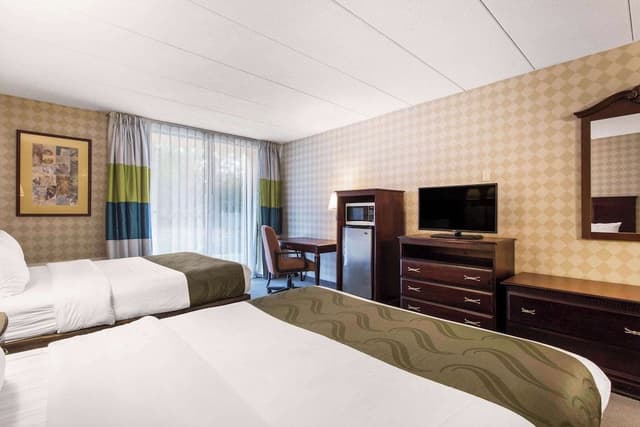 Room, 2 Queen Beds