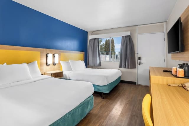 Standard Room, 2 Double Beds, Non Smoking