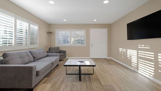 Executive Studio Suite, 1 King Bed, Non Smoking, Jetted Tub