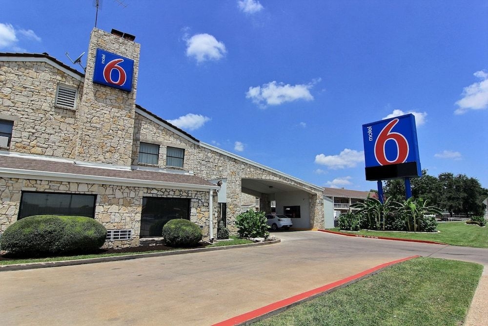 Motel 6 Austin Central-South/Univ. of TX2