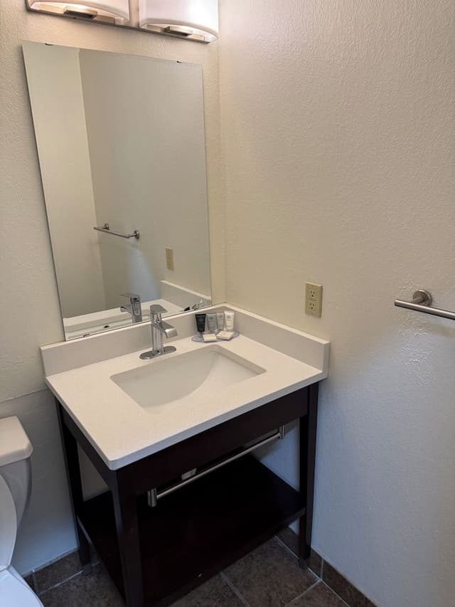 Room, 2 Double Beds, Kitchenette