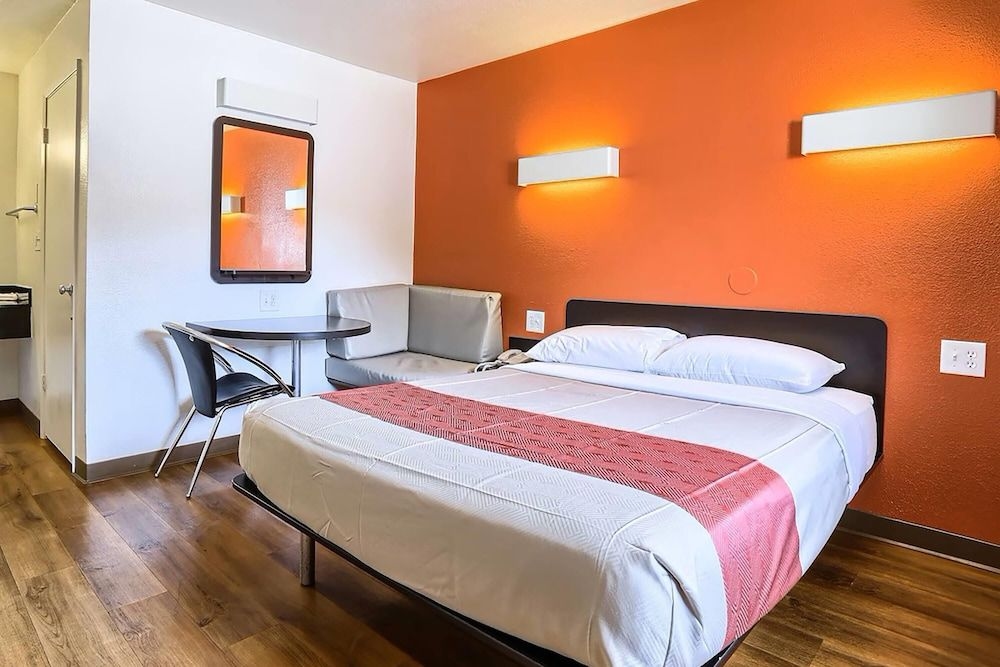 Motel 6 Walnut Creek1