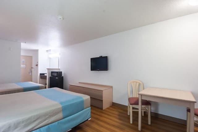 Standard Room, 2 Queen Beds, Non Smoking