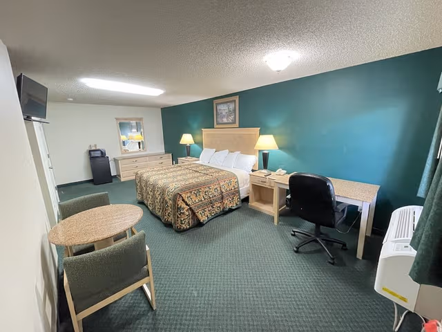 Standard Room, 1 King Bed