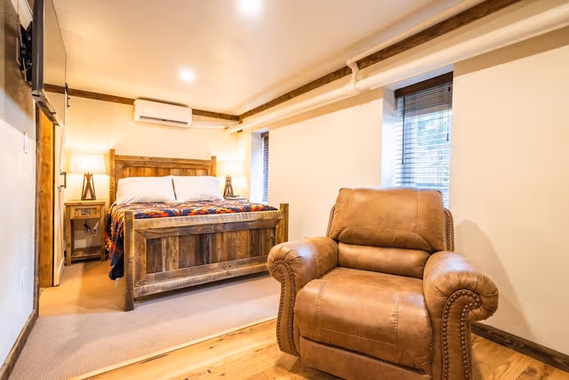 Double Room, Ensuite (Room 11 Miners suite)