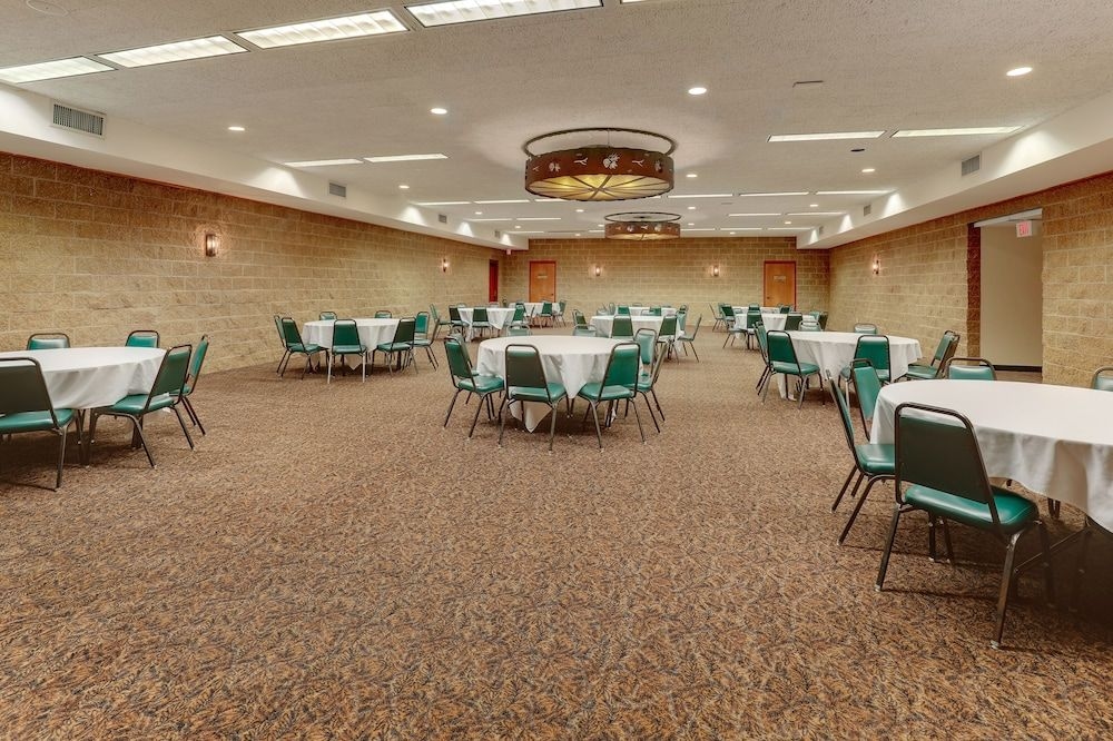 Stoney Creek Inn Quincy1