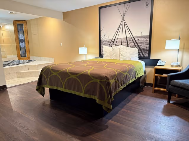 Standard Room, 1 Queen Bed, Non Smoking, Jetted Tub
