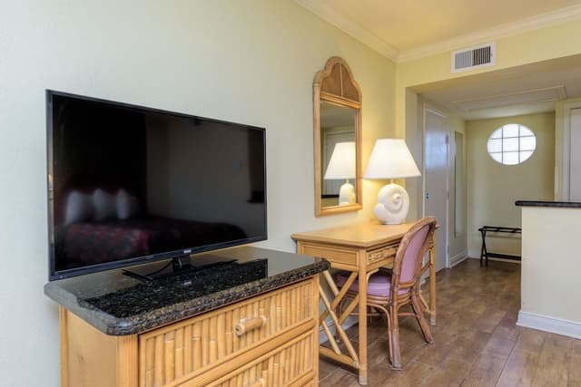 Beach View King Room (Non Smoking)
