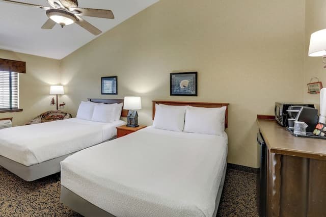 Deluxe Room, 2 Queen Beds