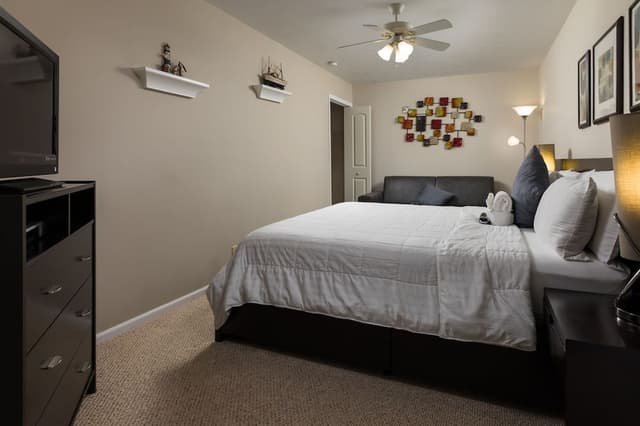 Two Bedroom Two Bath Suite - 17