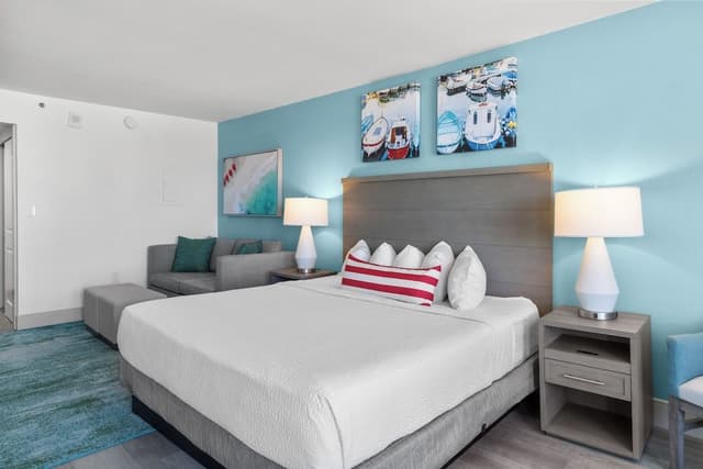 Pinnacle Ocean View Deluxe King Efficiency