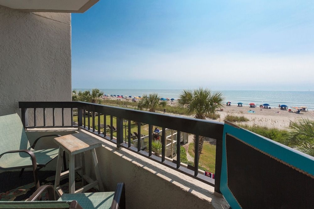 Compass Cove Resort1