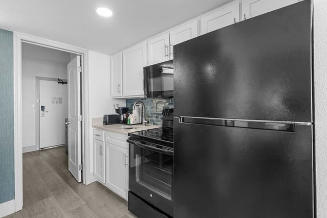 Schooner Oceanfront Deluxe Junior Suite