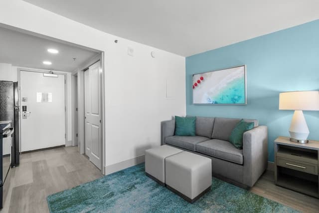 Pinnacle Ocean View Deluxe King Efficiency