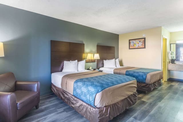 Standard Room, 2 Double Beds, Non Smoking