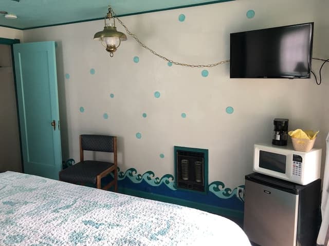 Design Single Room, 1 King Bed