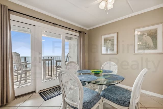 Condo, 2 Bedrooms