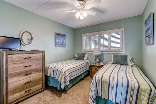 Condo, 2 Bedrooms