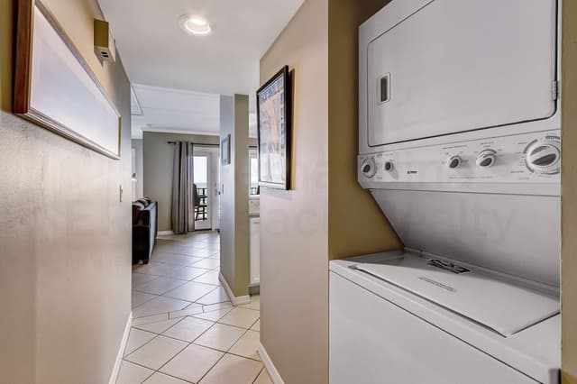 Condo, 2 Bedrooms
