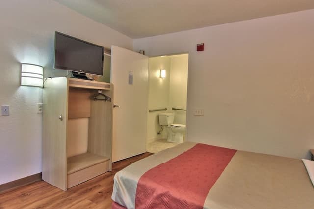 Deluxe Room, 1 Double Bed, Accessible, Non Smoking