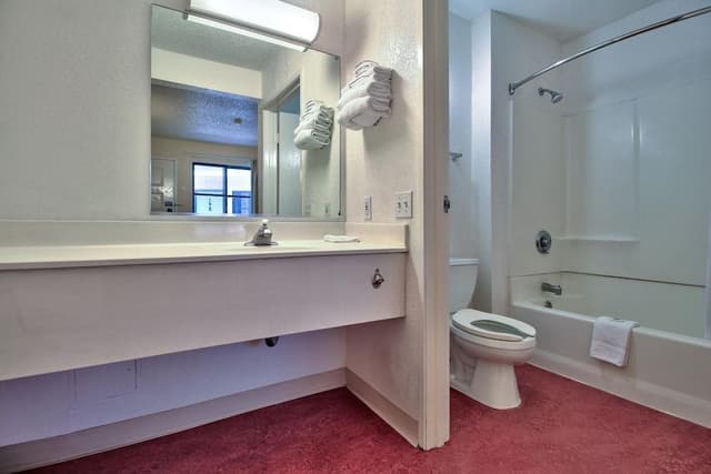 Deluxe Room, 1 Queen Bed, Non Smoking