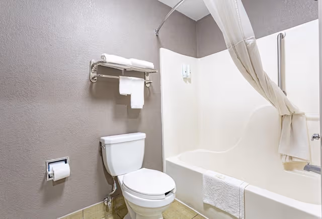 Standard Room, 2 Queen Beds, Non Smoking