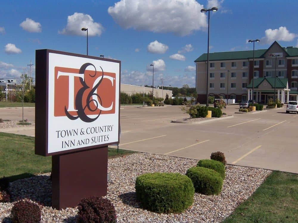 Town & Country Inn and Suites Town & Country Inn and Suites