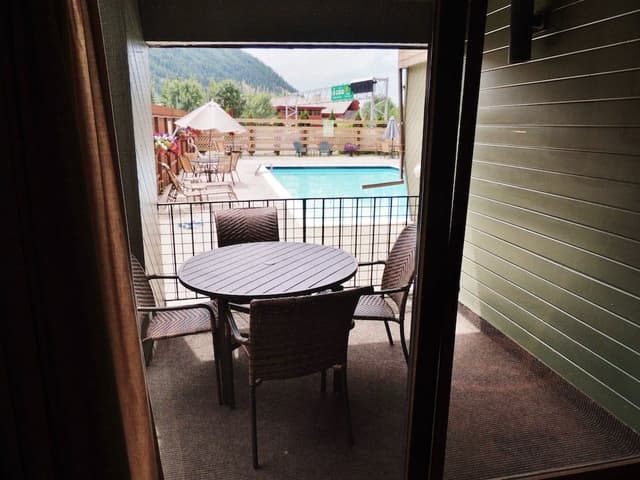 Deluxe Condo, 2 Bedrooms