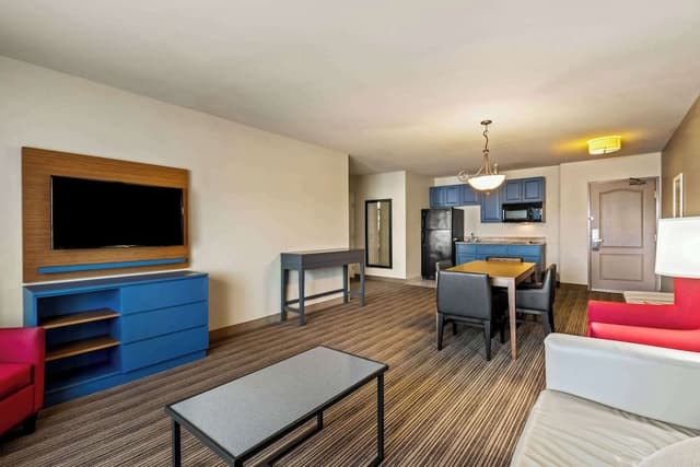 Premium Suite, 1 Queen Bed, Non Smoking