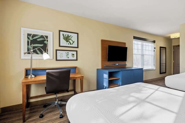 Room, 2 Queen Beds, Accessible, Non Smoking