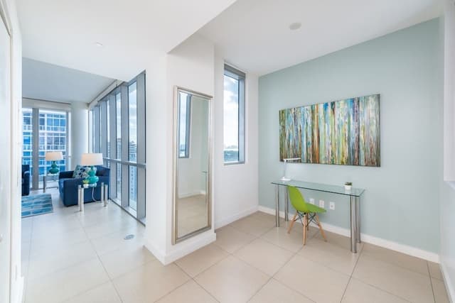 Deluxe One Bedroom Apartment, Bay View High Floor