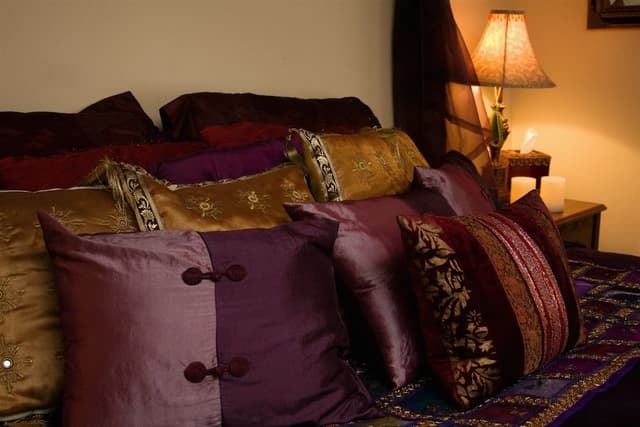 Standard Room, 1 King Bed, Bathtub (Moroccan Room)