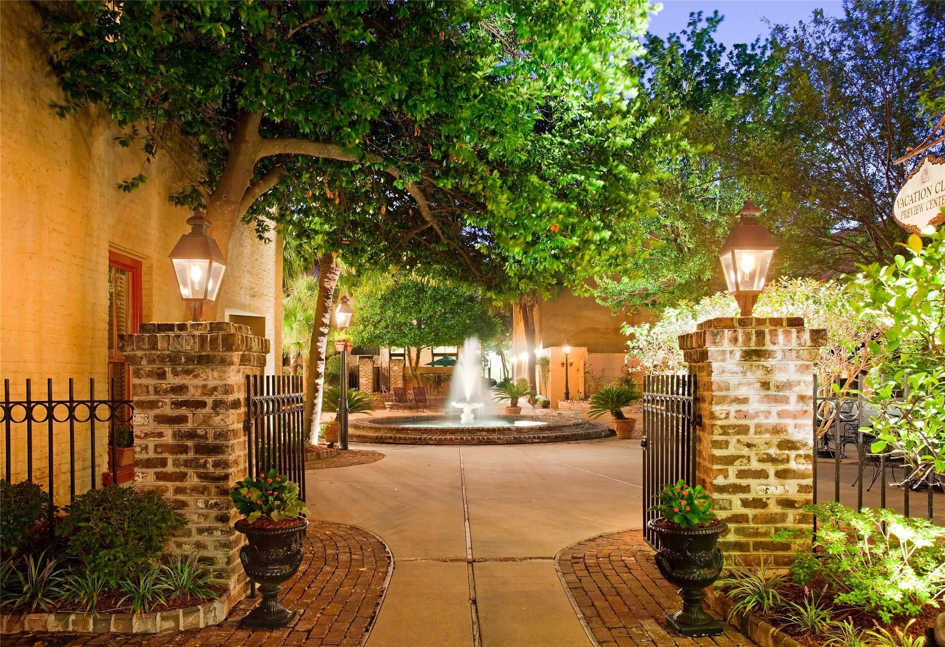 The Lodge Alley Inn1