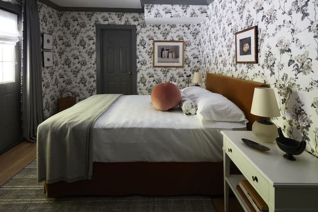 Standard Double Room, 1 Queen Bed