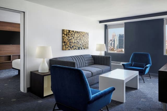 Suite, 1 Bedroom, City View