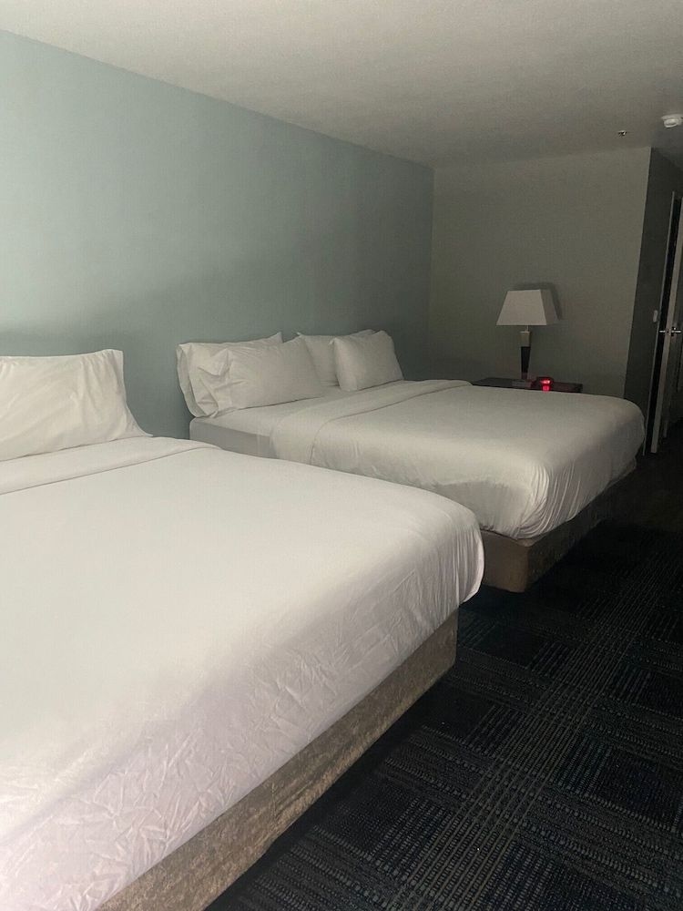 Red Roof Inn Ontario Airport4