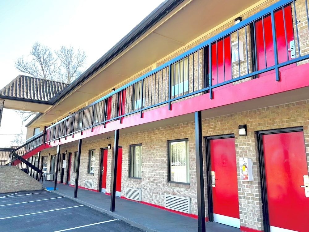 Travelers Inn3