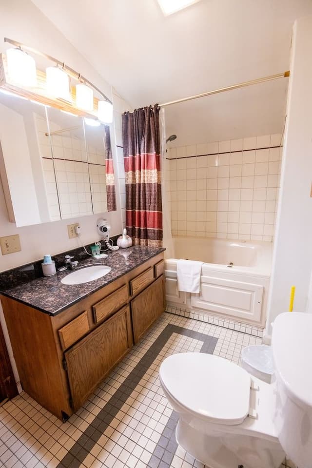 Room (Penthouse)