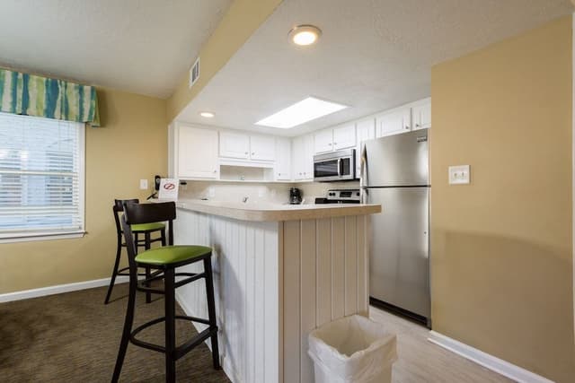 Condo, 3 Bedrooms