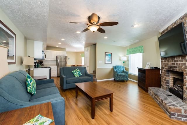 Condo, 3 Bedrooms
