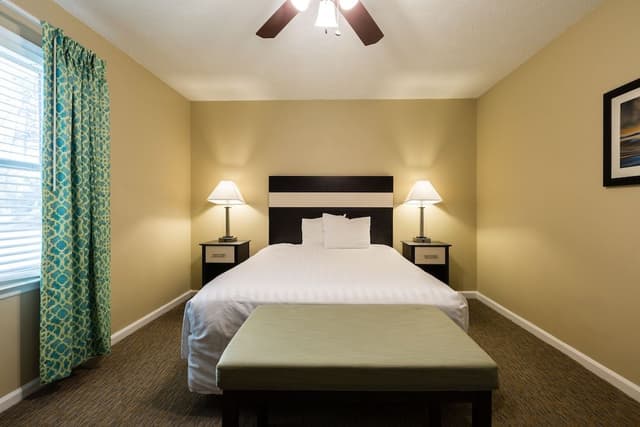 Condo, 3 Bedrooms