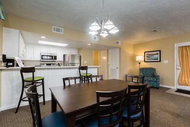 Condo, 3 Bedrooms